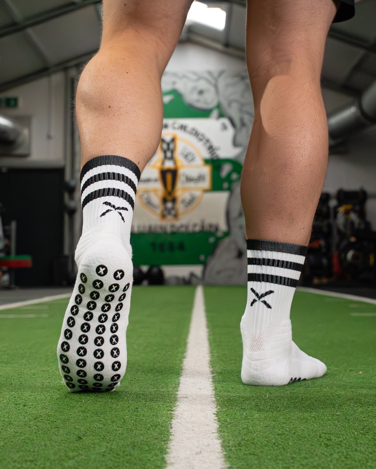 Black & White | Elite Grip Socks